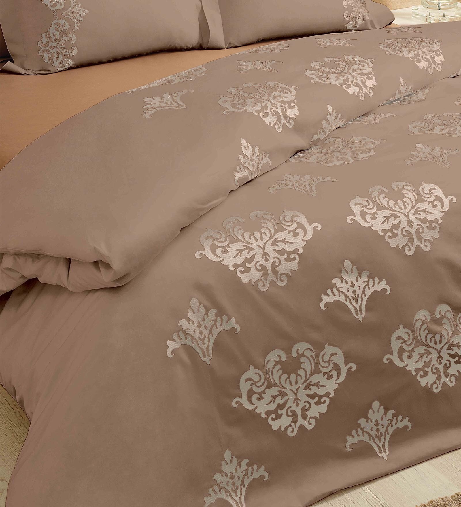 Dazzle Collection Cotton 6 Pieces Double Bed Bedding Set