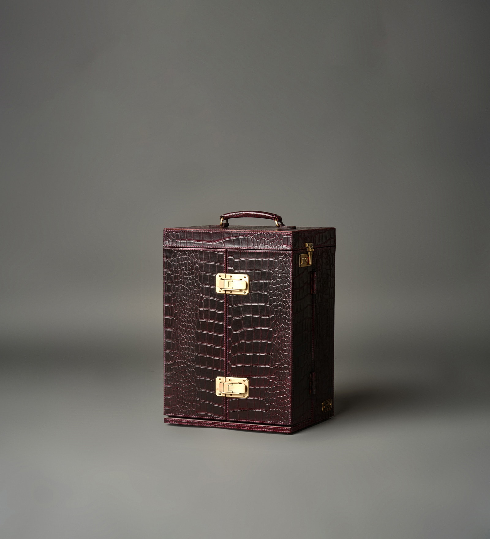 Debonair Leather Portable Cocktail Bar in Brown Colour Debonair Leather Portable Cocktail Bar in Brown Colour