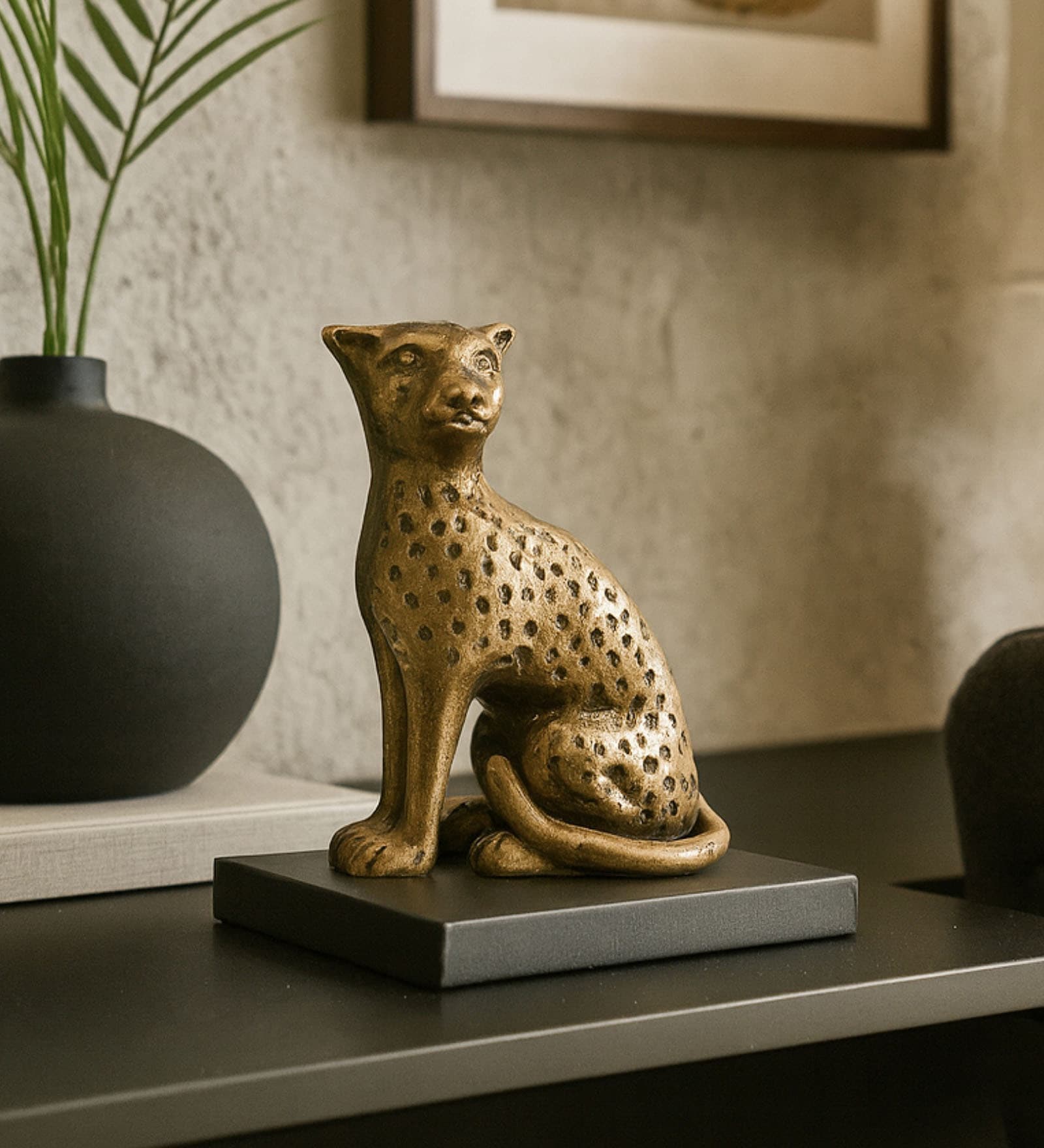 (1Pc) Gold Metal Cheetah Decorative Statue For Living Room & Office