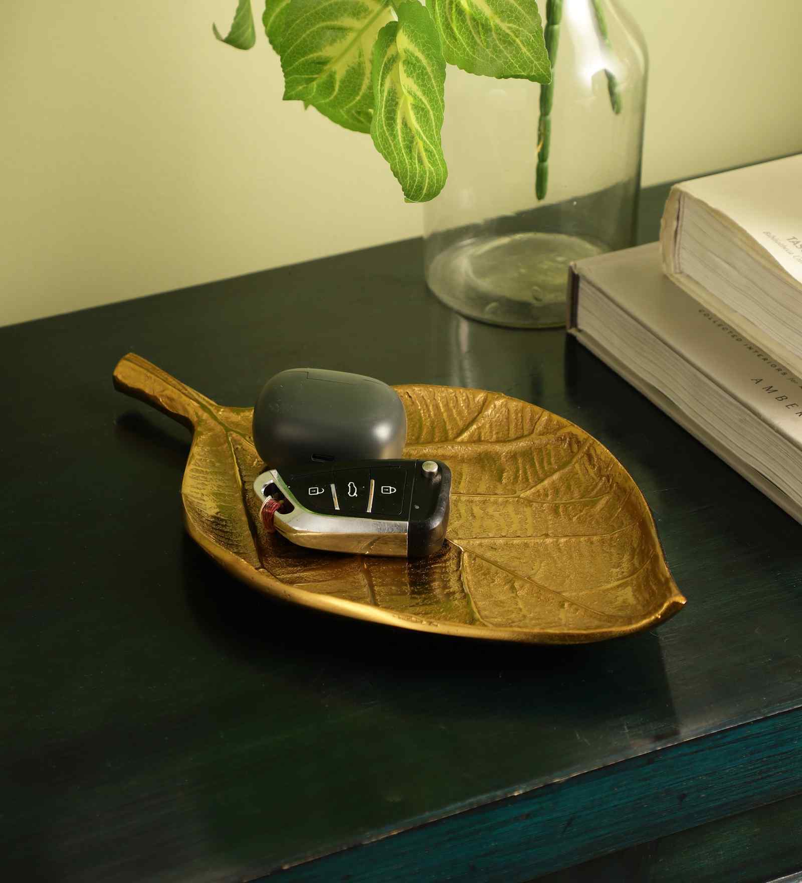 Decorative Aluminium Leaf Platter