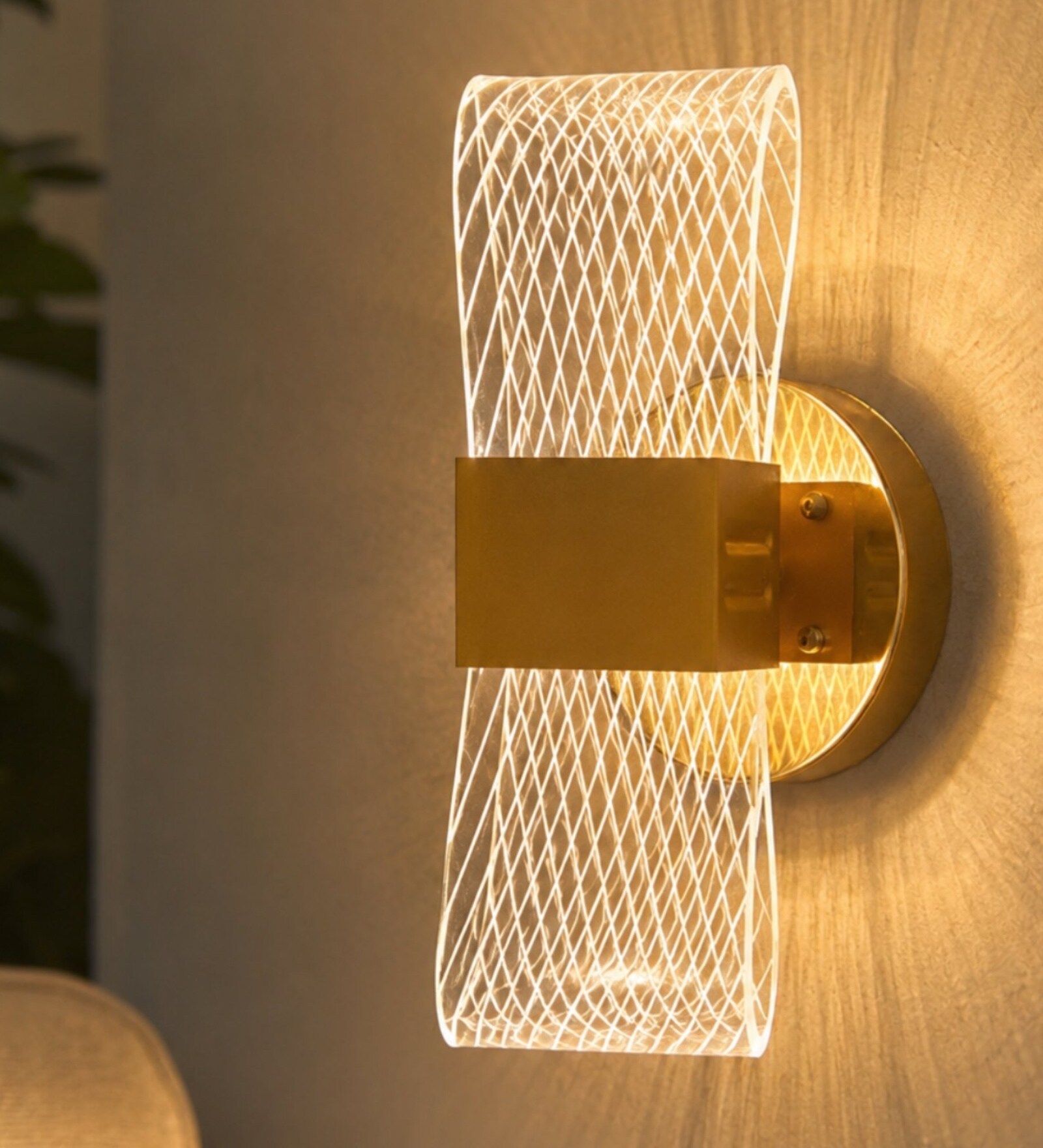Golden Novelty Wall Light Set of 1