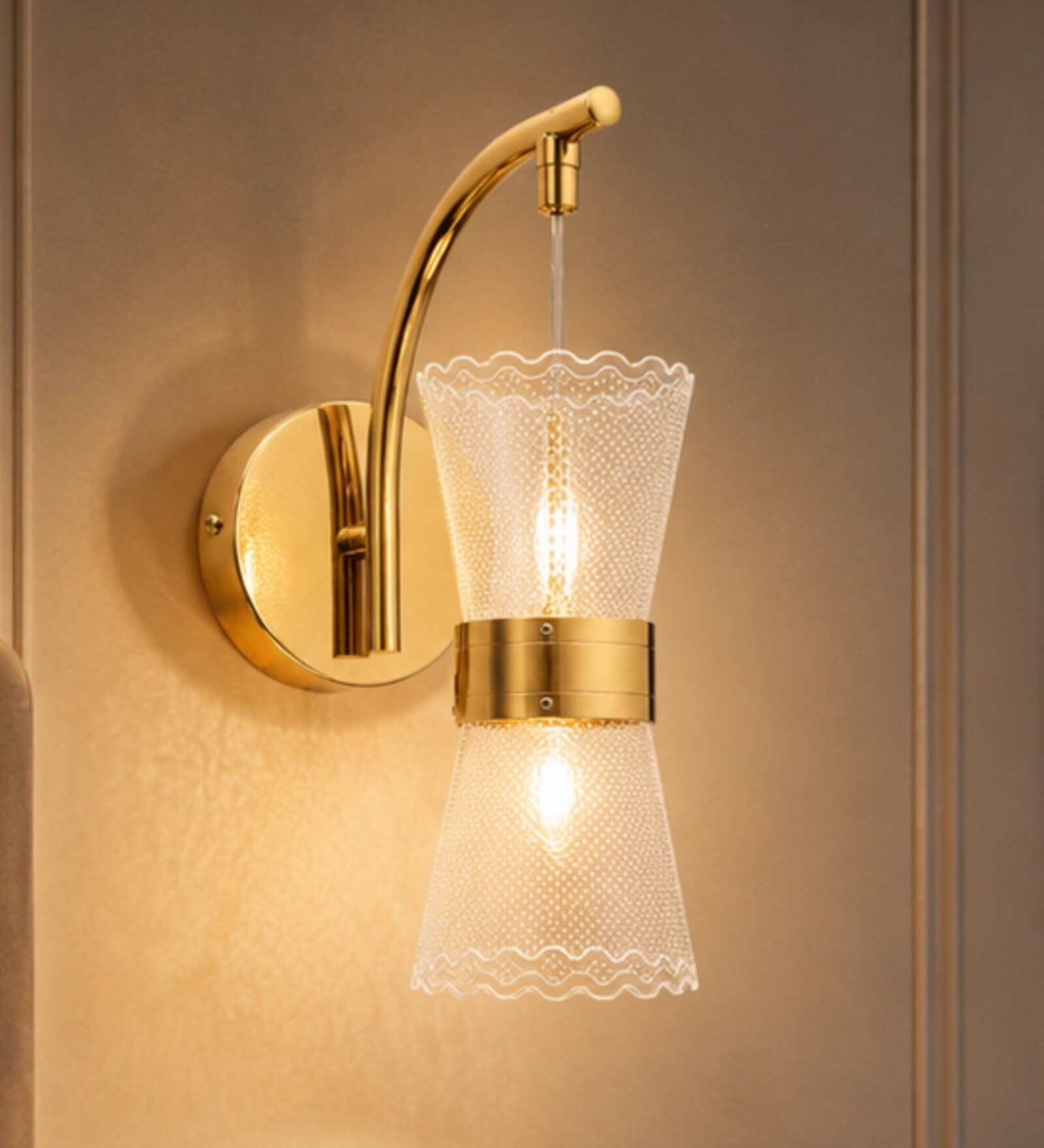 Golden Novelty Wall Light Set of 1