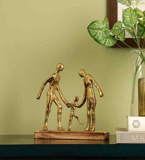 Decorative Aluminium Parent Holding Child Showpiece With Wooden Base