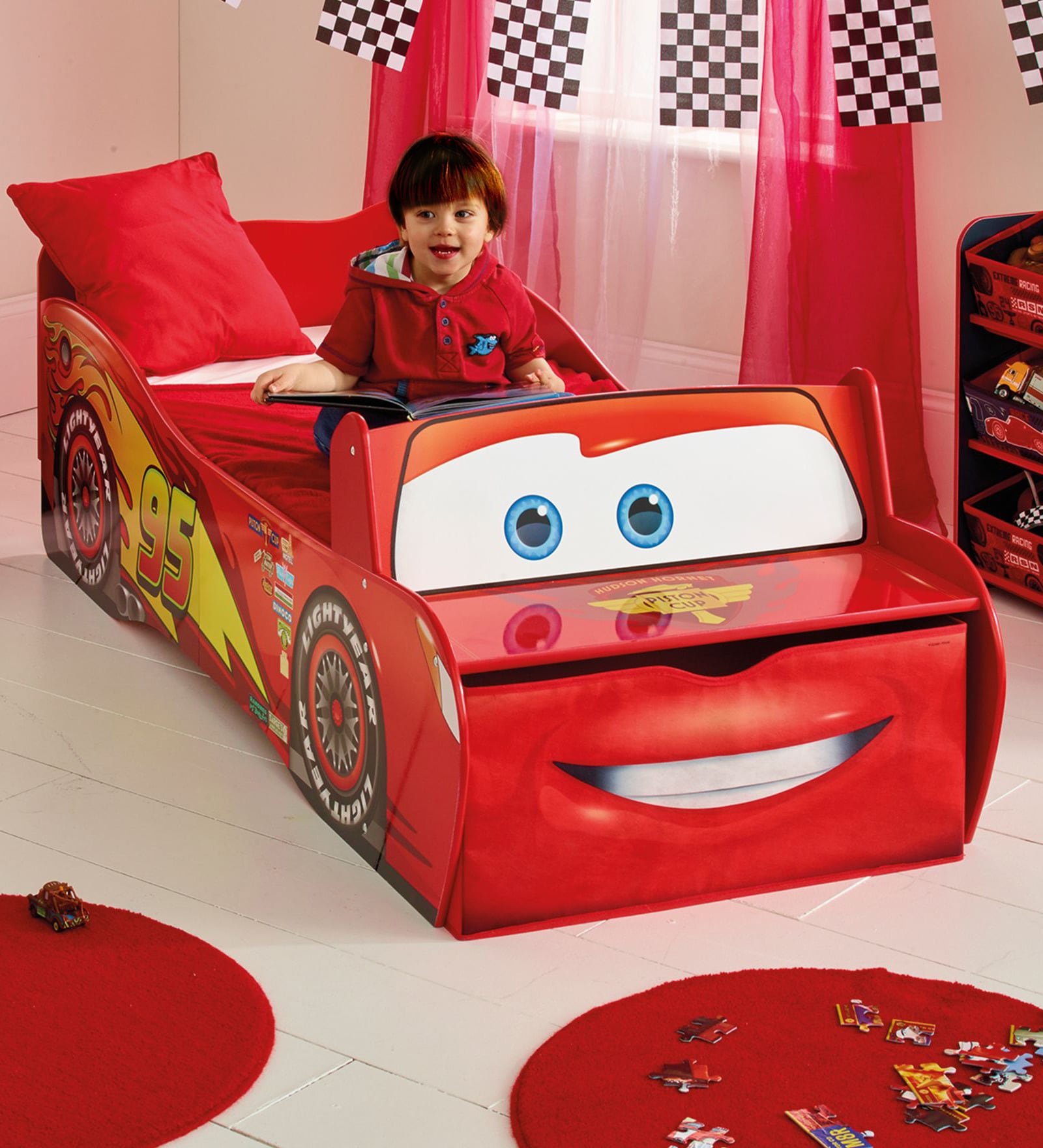 Disney Cars Lightning McQueen Toddler Bed in Red Disney Cars Lightning McQueen Toddler Bed in Red