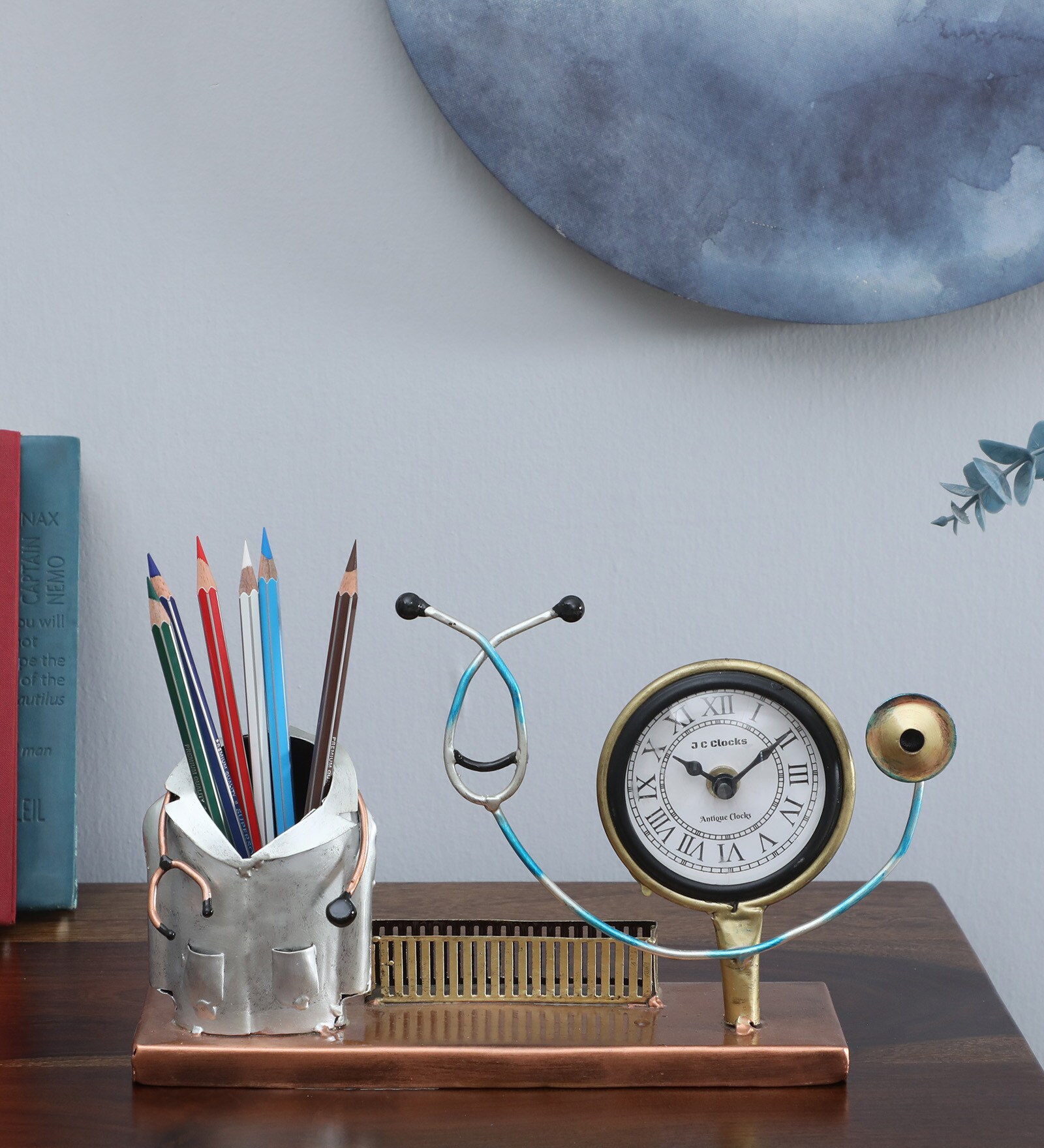 Doctor'S Multicolour Iron  Table Clock