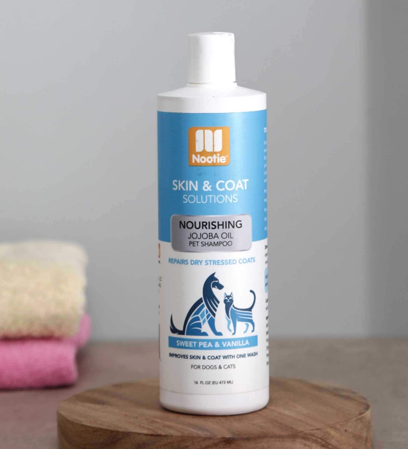 Buy Sweet Pea & Vanilla Leaves 472ml Dog & Cat Pet Shampoo at 100 OFF