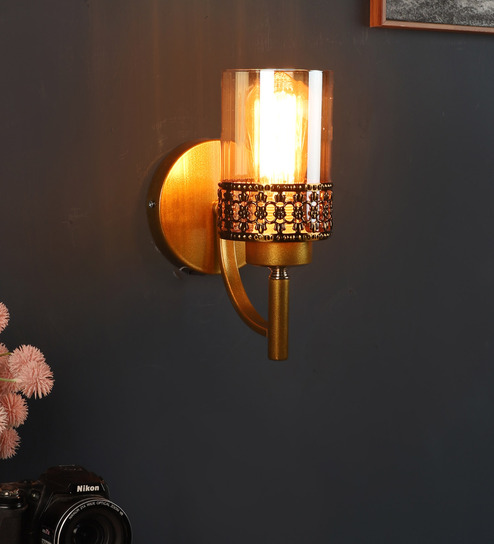 Dorada Gold Metal Wall Light