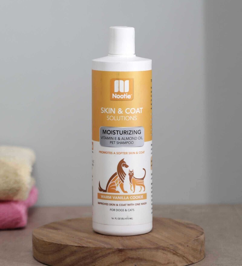 Buy Dog & Cat Warm Vanilla Cookie Shampoo, 472 ML by Nootie Online