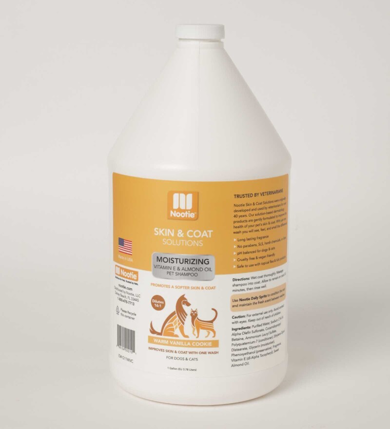 Buy Dog Moisturizing Warm Vanilla Cookie Shampoo, 3.8 Ltr by Nootie