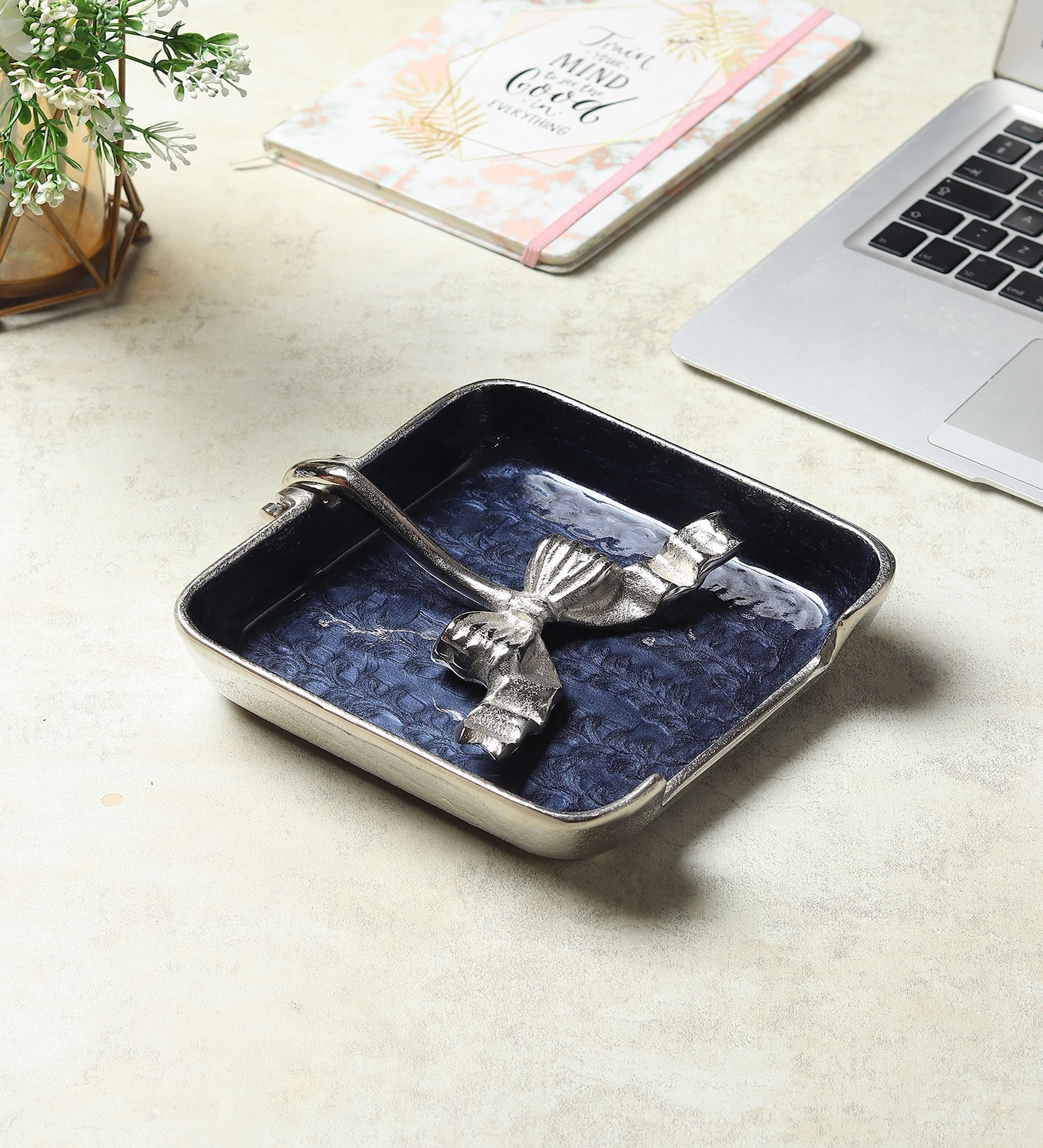 Nkl Enamel Aluminium Dravelion Blue Pearl Tissue Holder