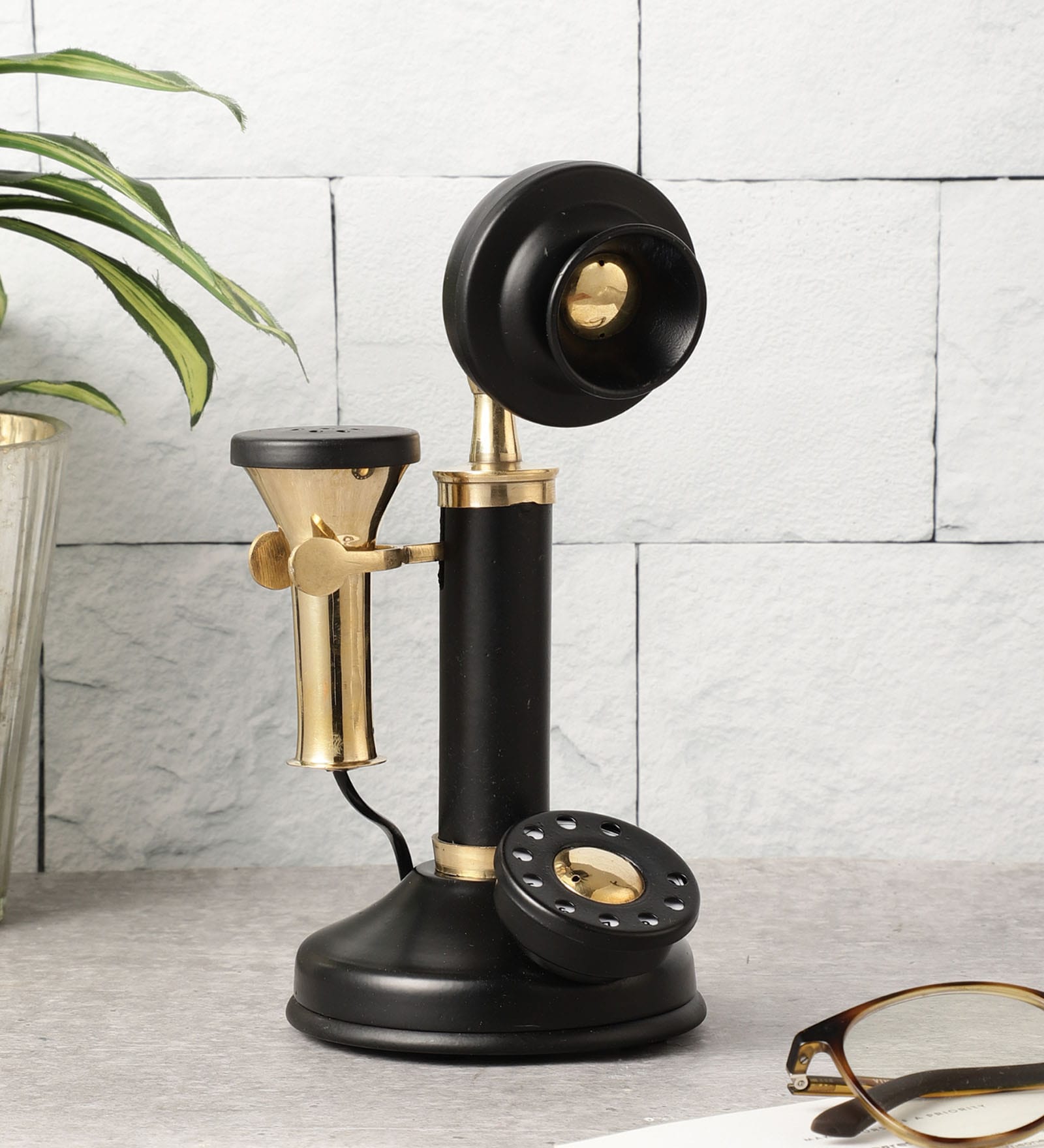 Vintage Looking Phone Black Brass
Showpiece