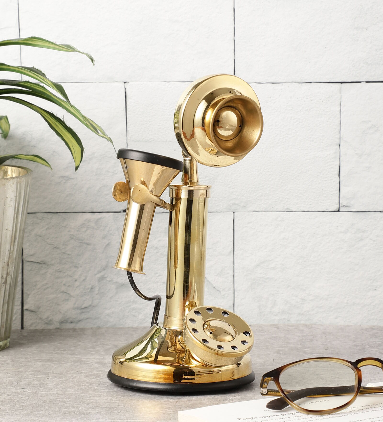 Vintage Looking Phone Gold Brass
Showpiece