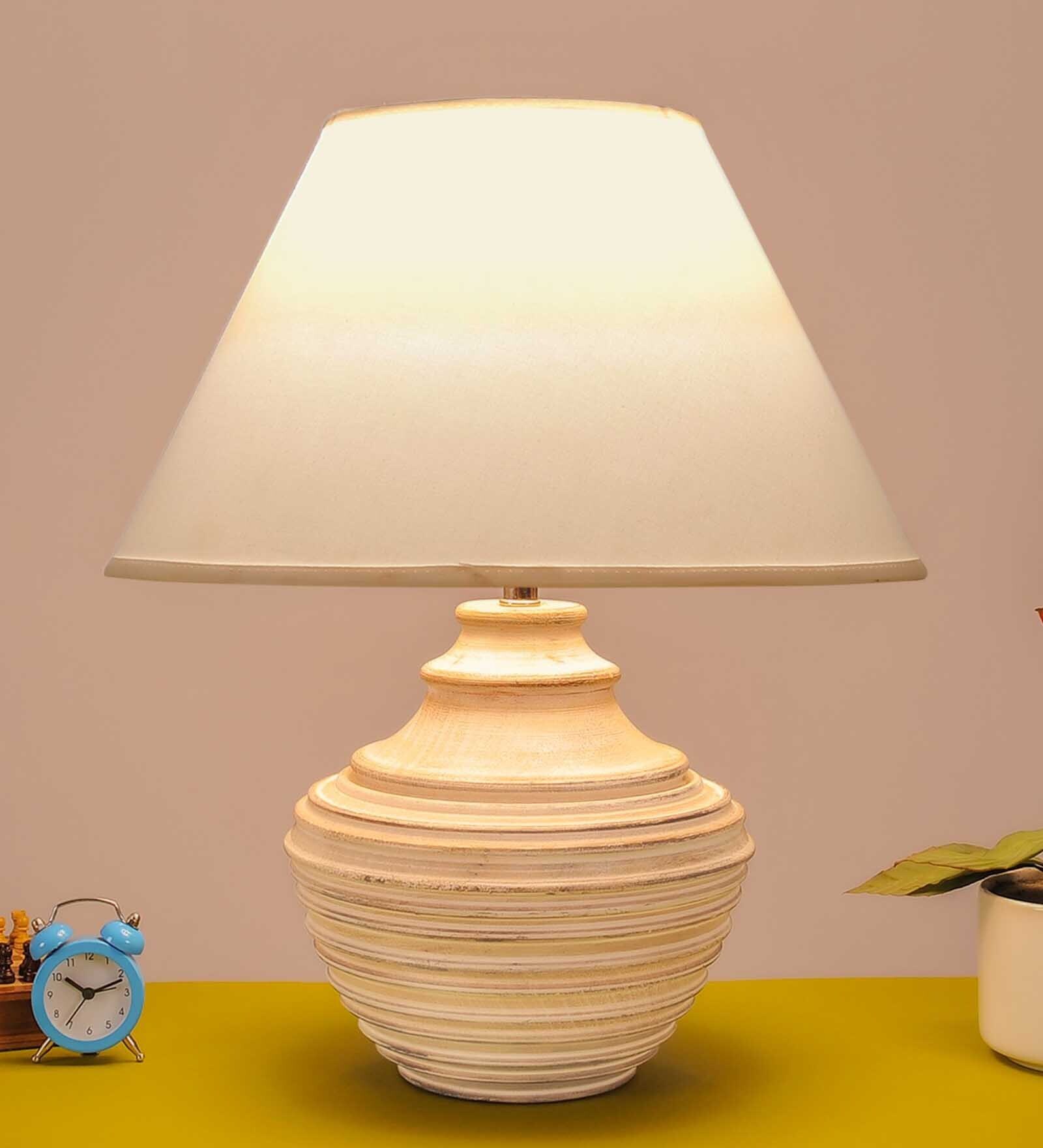 Dunand Distress White Table Lamp