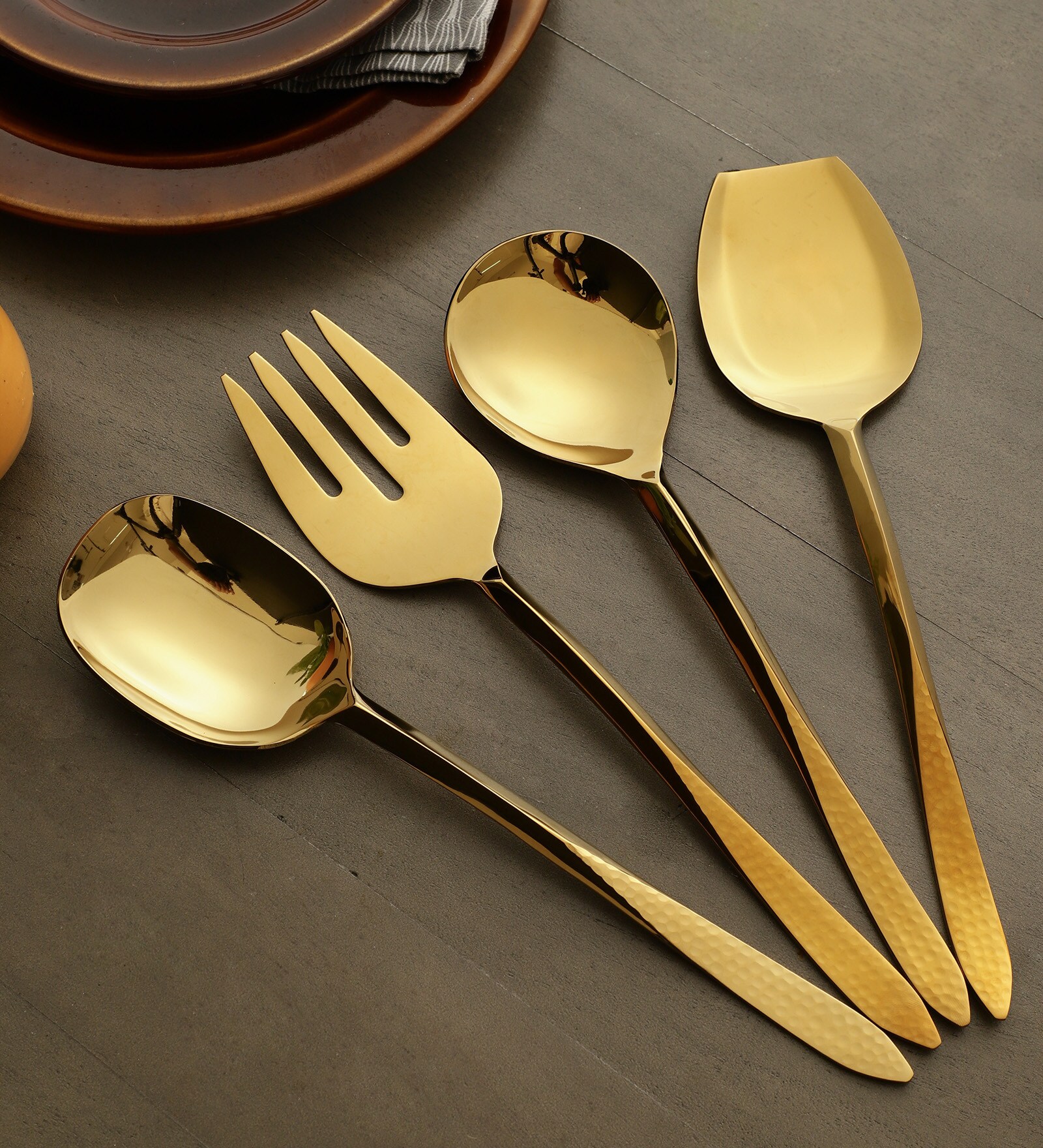 Dune Hammered Serving Set Gold