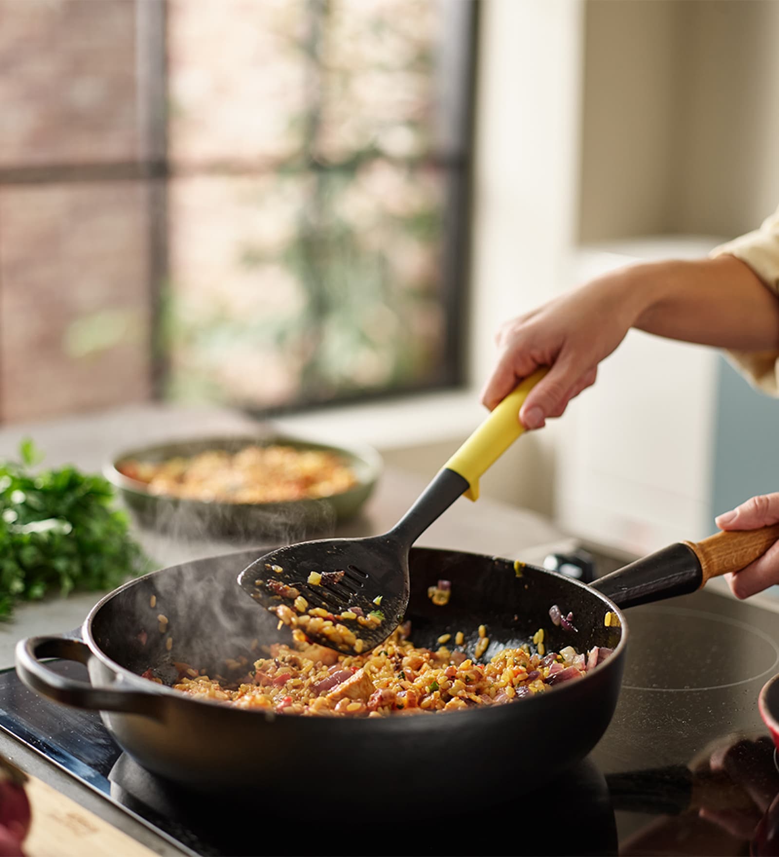 Duo Slotted Turner (Light Yellow)