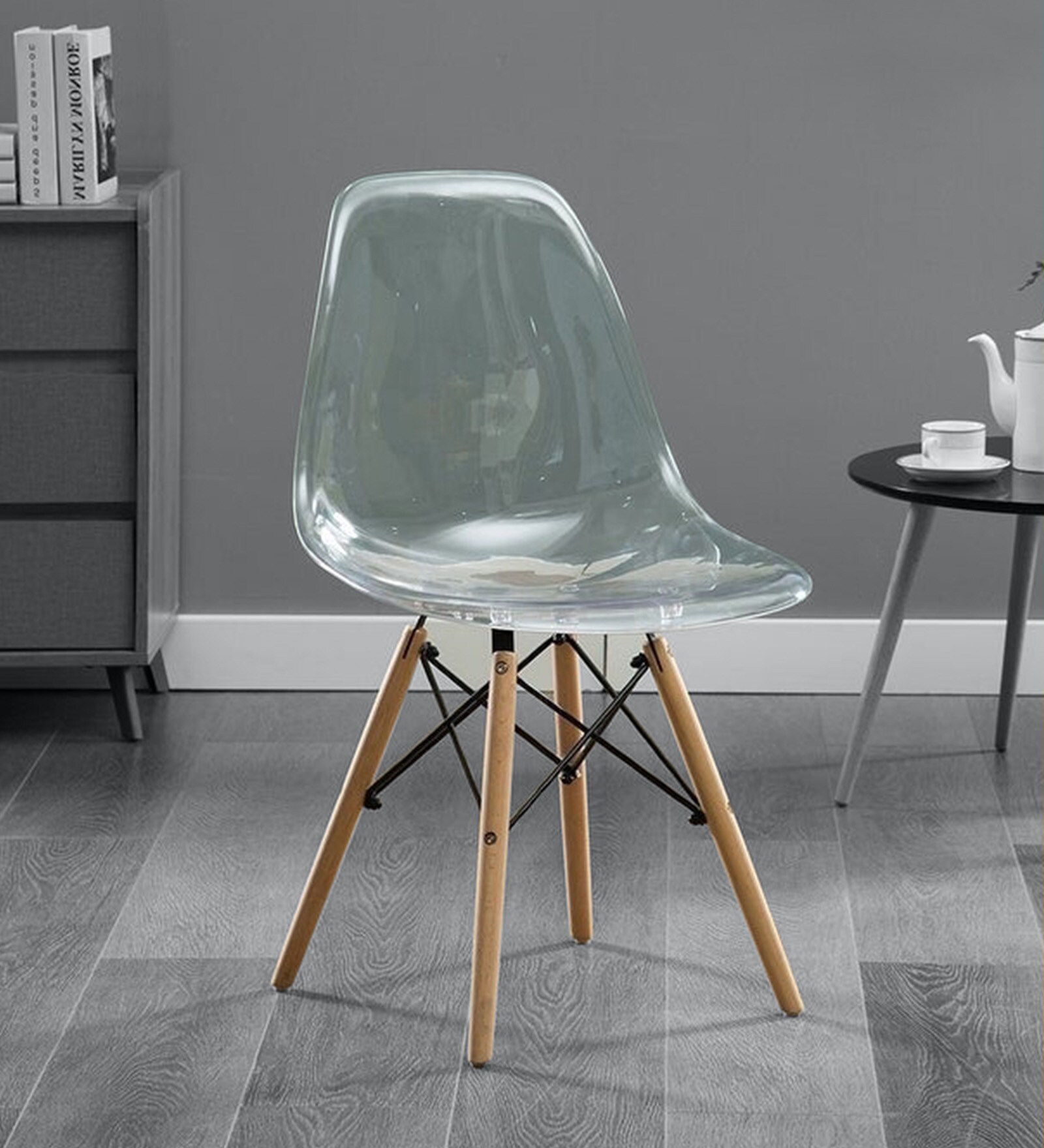 Eames Mid Century Iconic Chair
