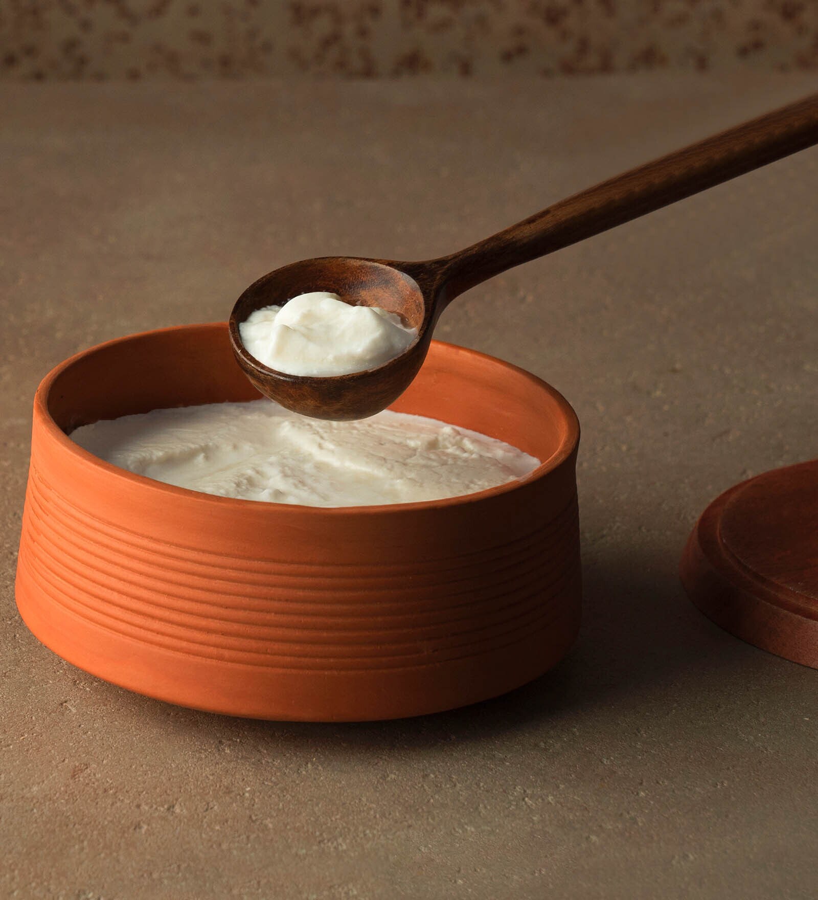 Earthen- Medium 650ml Brown Terracotta Curd Setter Bowl with Lid