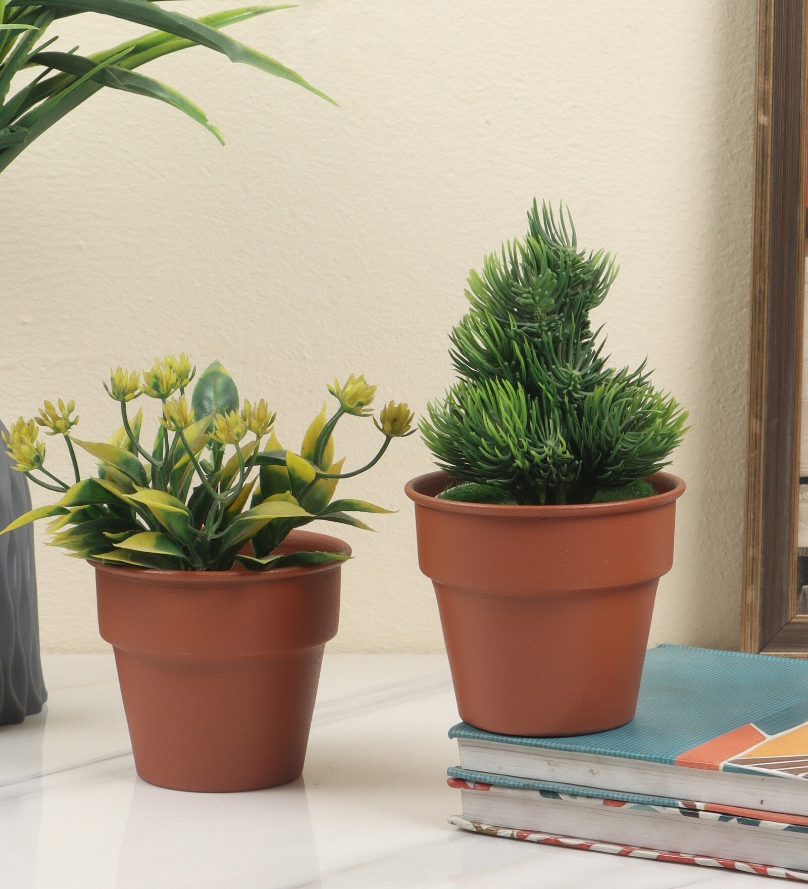 Earthen Planter Set of 2