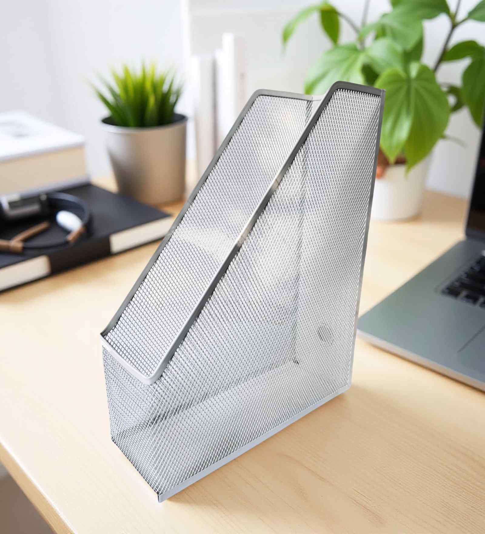 Ecru White Metal Mesh File Organizer for Desk
