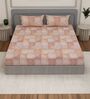 Peach Geometric 180 TC Cotton King Sized Bedsheet With 2 Pillow Covers