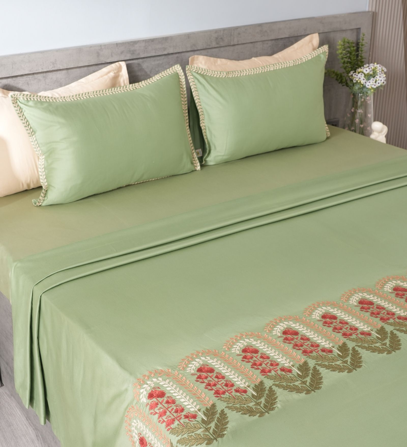 Eden Green 300TC 100% Cotton Solid Flat Embroidered Super King Bedsheet With 2 Pillow Covers