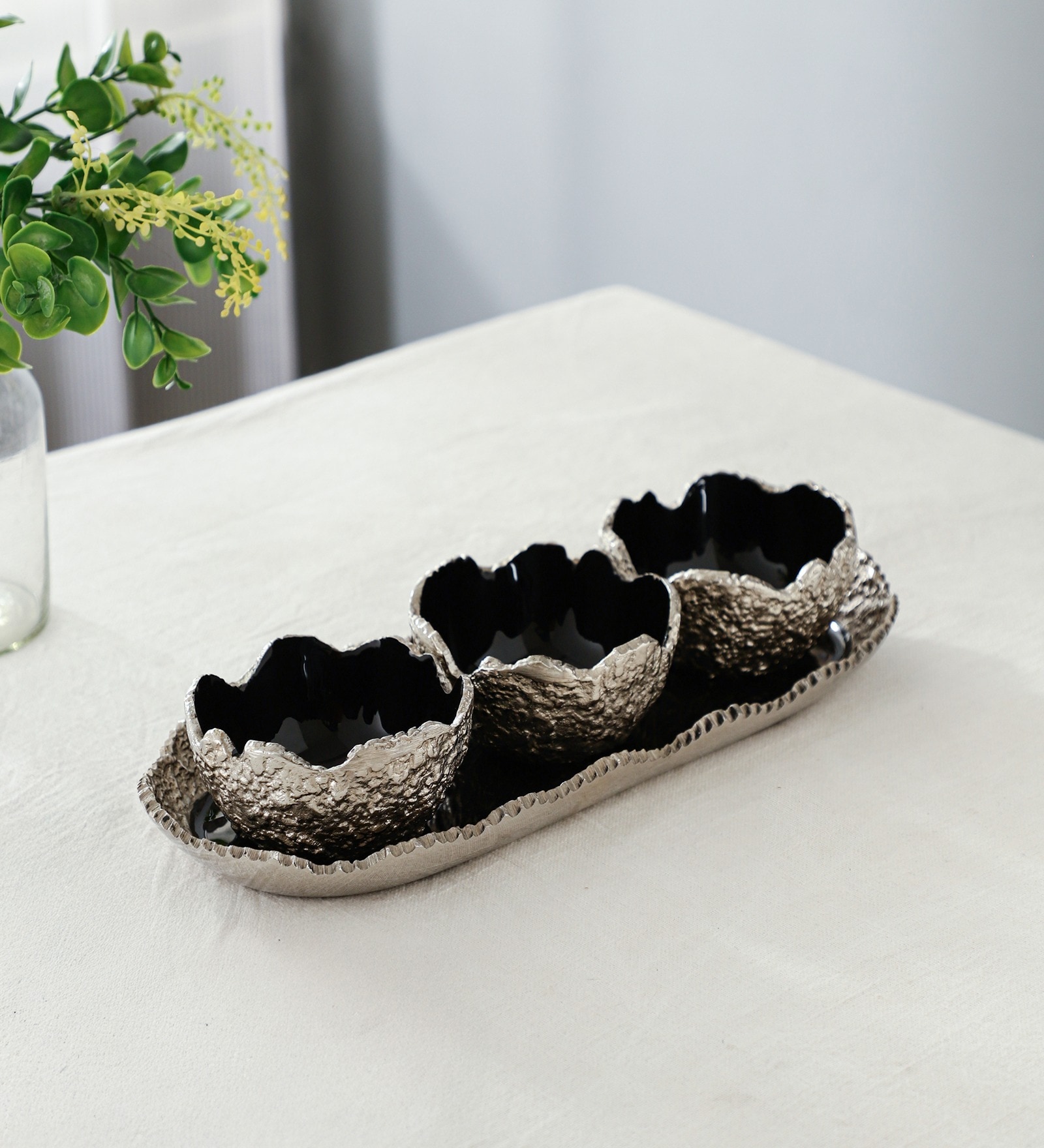 Elaris Tray & Bowl Set In Silver Black