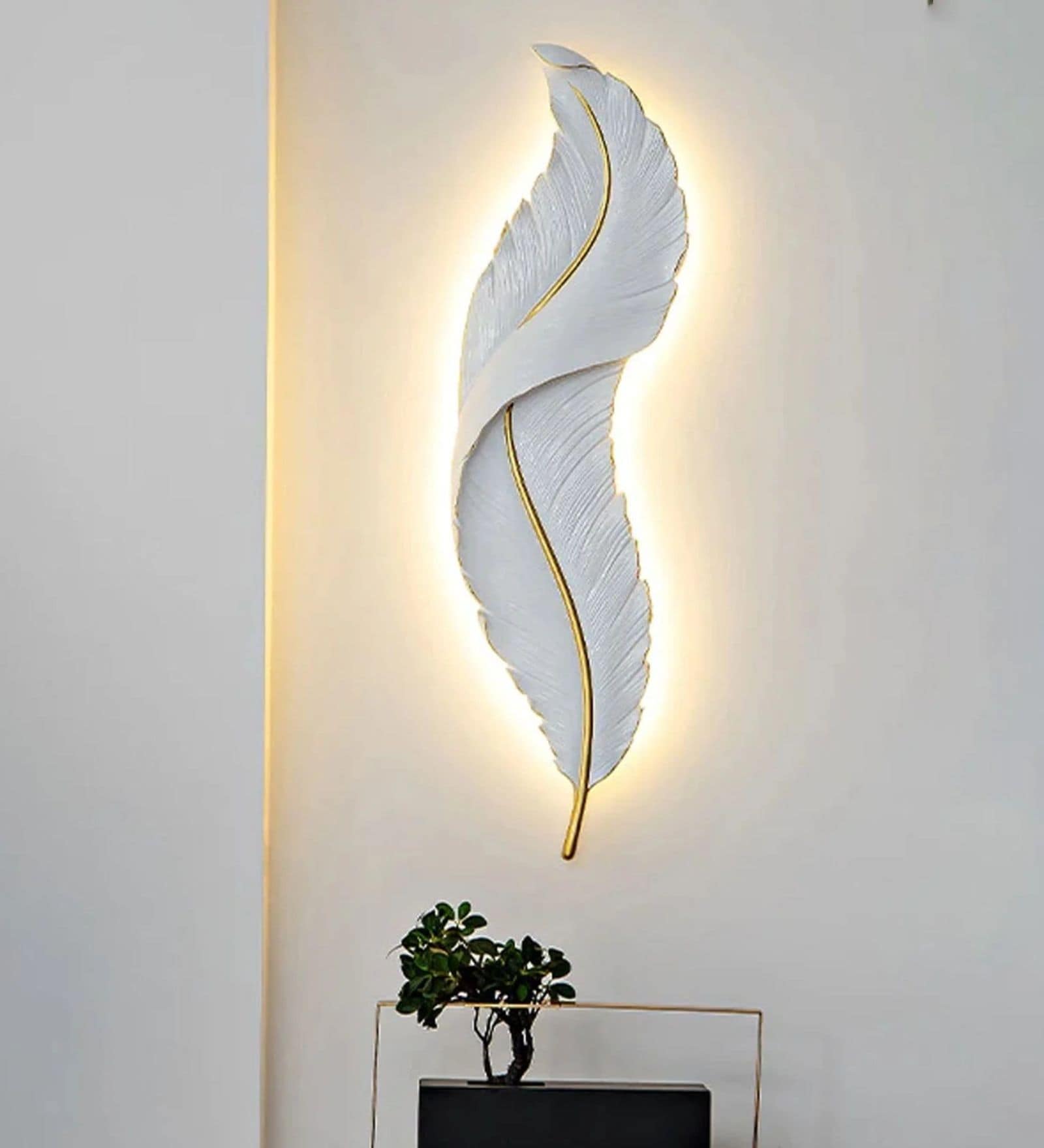 Elegant Feather Design LED Wall Light