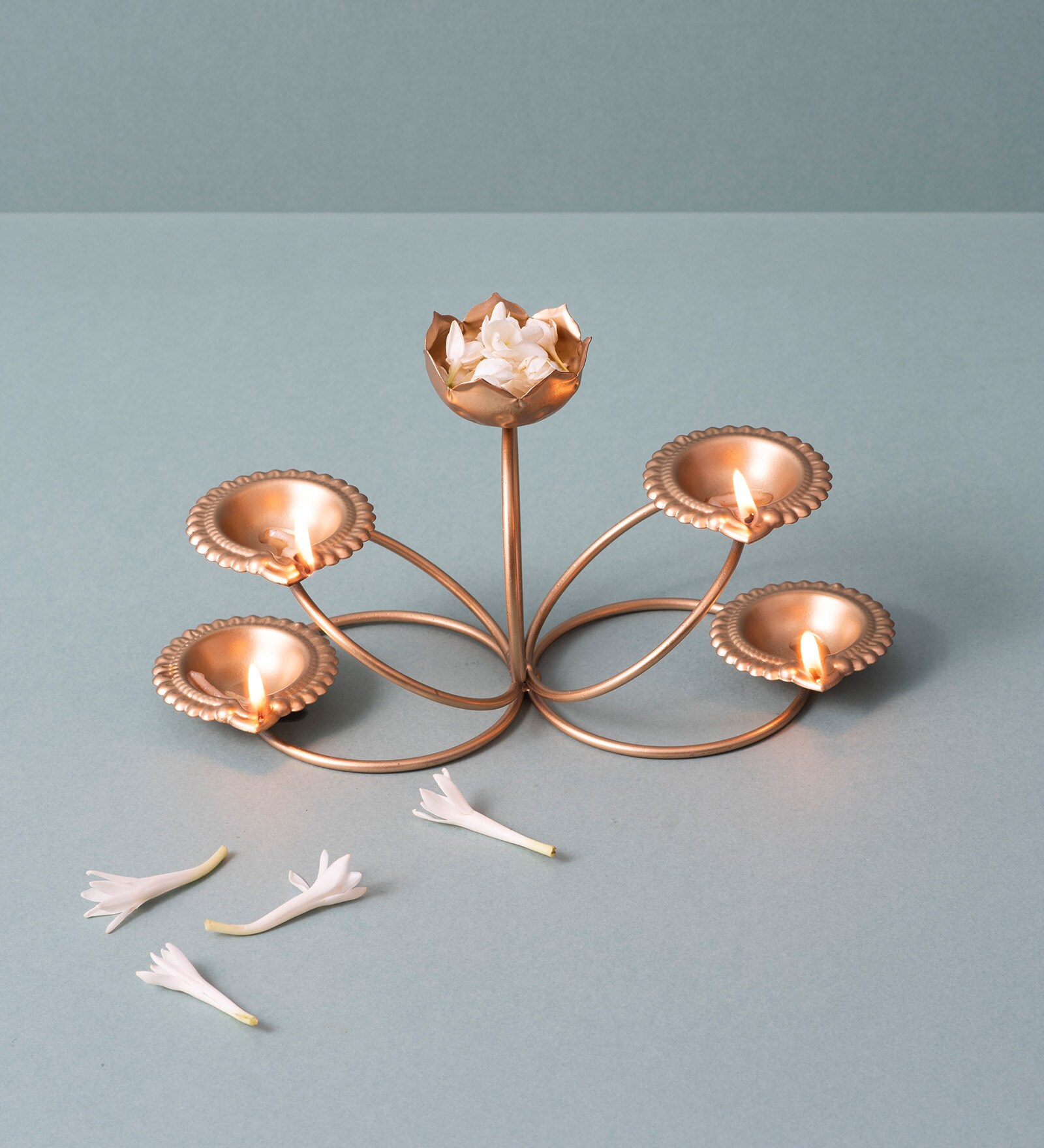 Elegant Golden Lotus Candle Holder Urli 4 Diyas