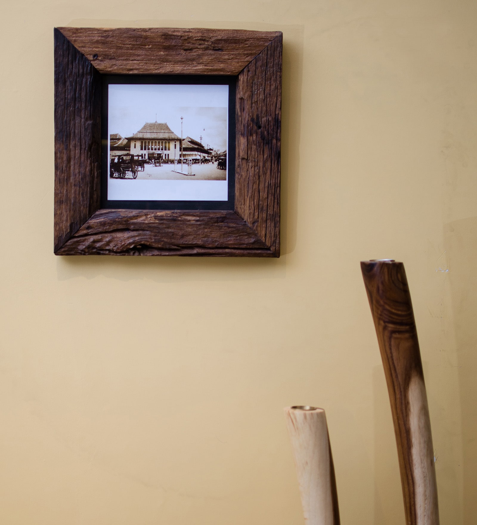 Brown Teak Wood 16 x 2 x 16 Inch Photo Frame