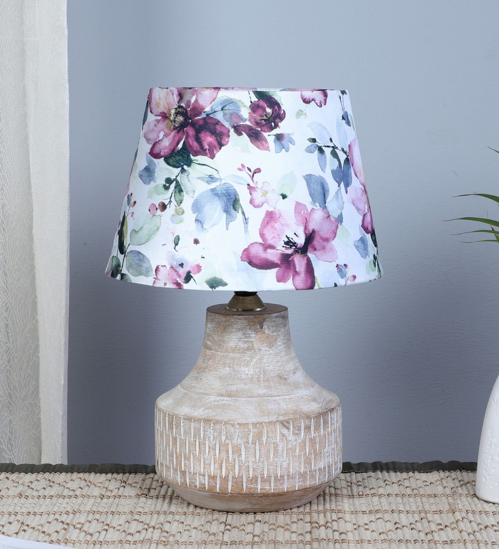 Elegent Mangowood Table Lamp With Cobra Saffron Print Satin Shade