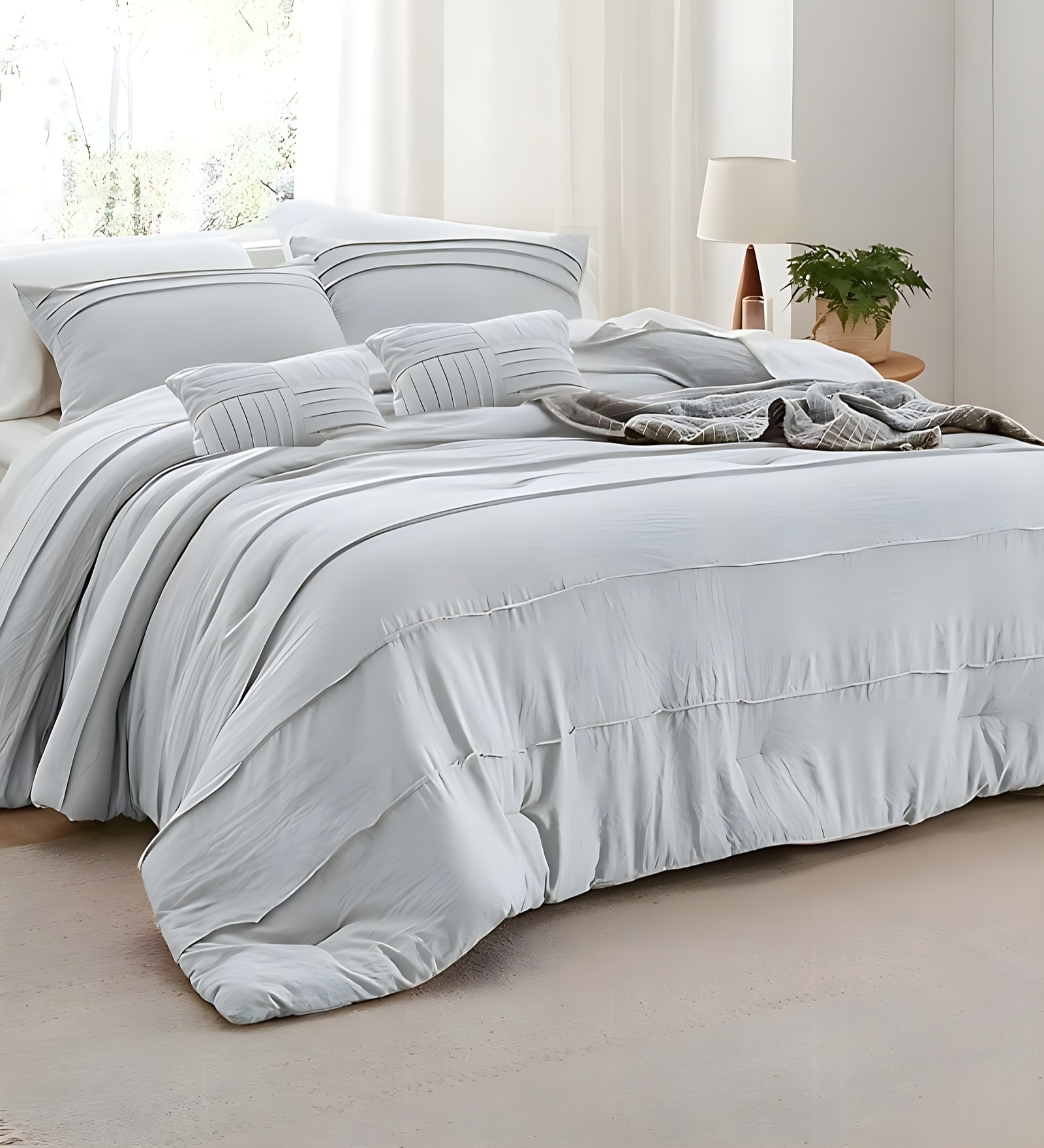 Elysium All Season Comforter With 2 Pillow Covers And 2 Accent Cushions