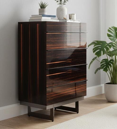 Elegant Chest of Drawer in Veneer Finish