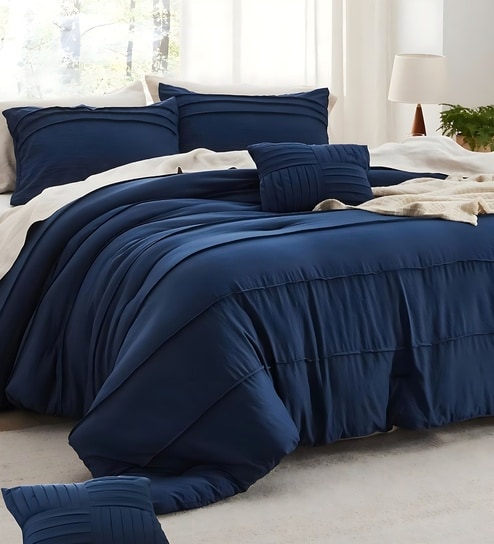 Elysium All Season Comforter With 2 Pillow Covers And 2 Accent Cushions