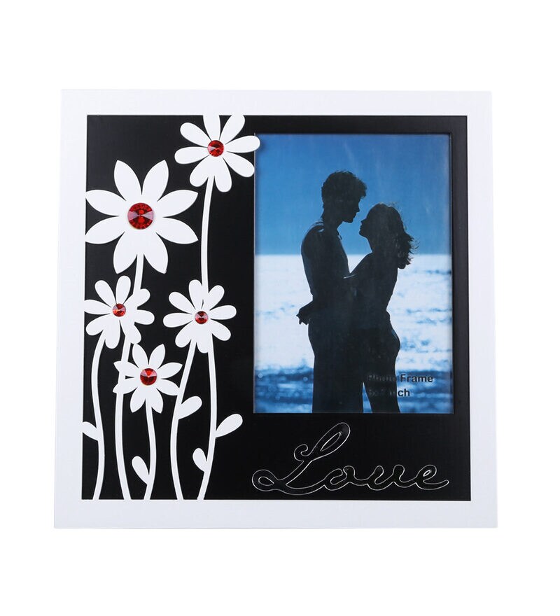 Buy Elegant and Chic Couple Photo Frame. by TAYHAA Online Table Photo
