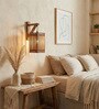 Eleganrt Wooden Novelty Wall Light (Natural Wood)