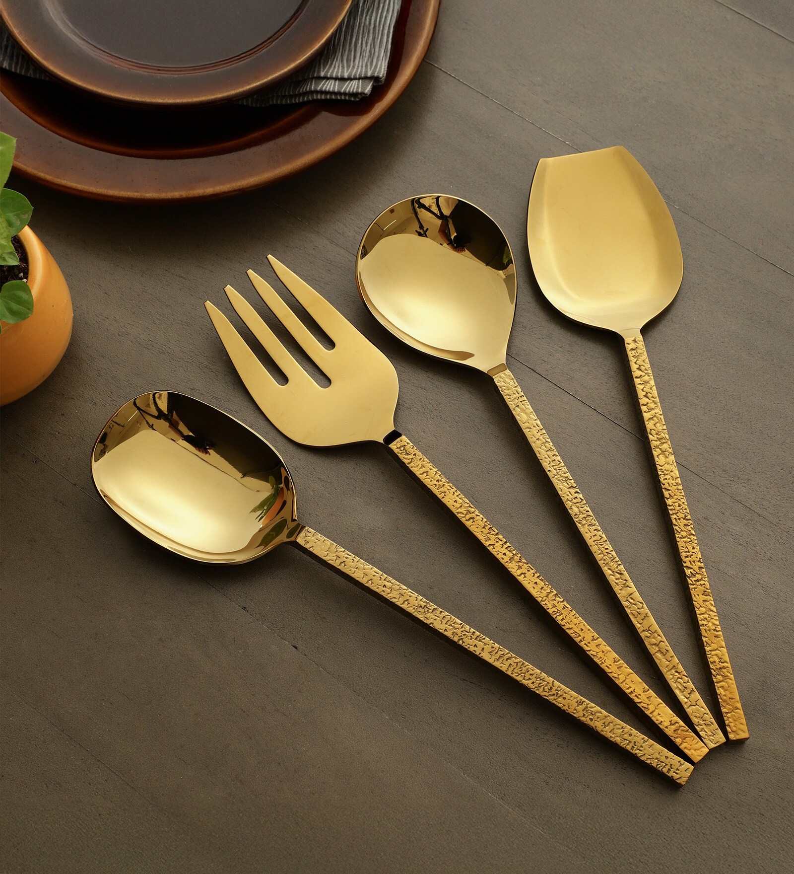 Ember Texture Serving Set Gold