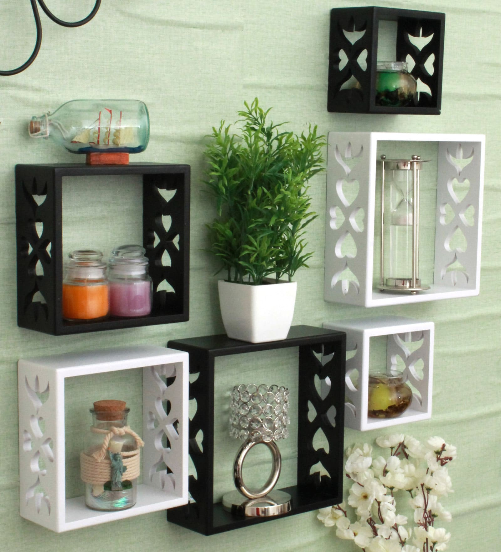 Set of 3 Engineered Wood Cube Wall Shelf in Black Colour be Wall Shelf