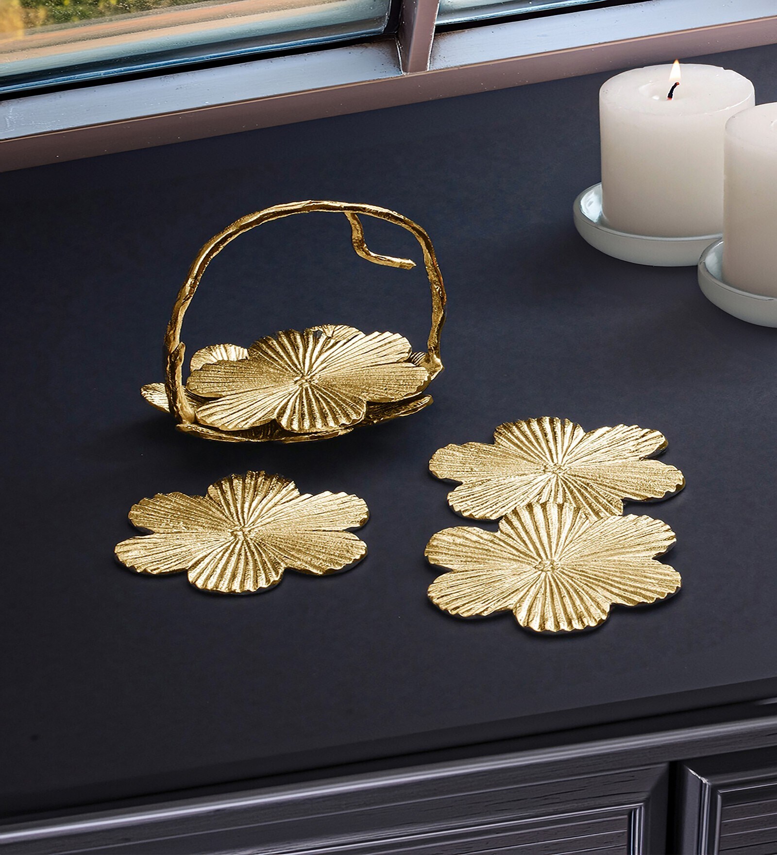 Bloom Coasters With Stand-Gold (Pack Of 4)