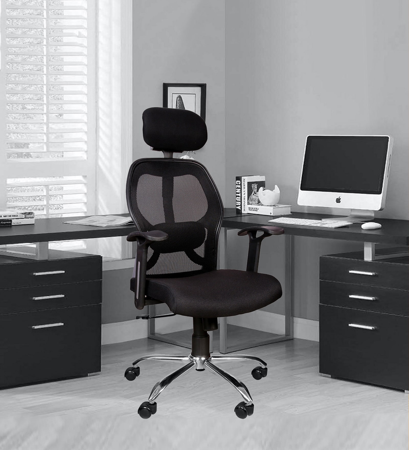Ergonomic Chair in Black Colour