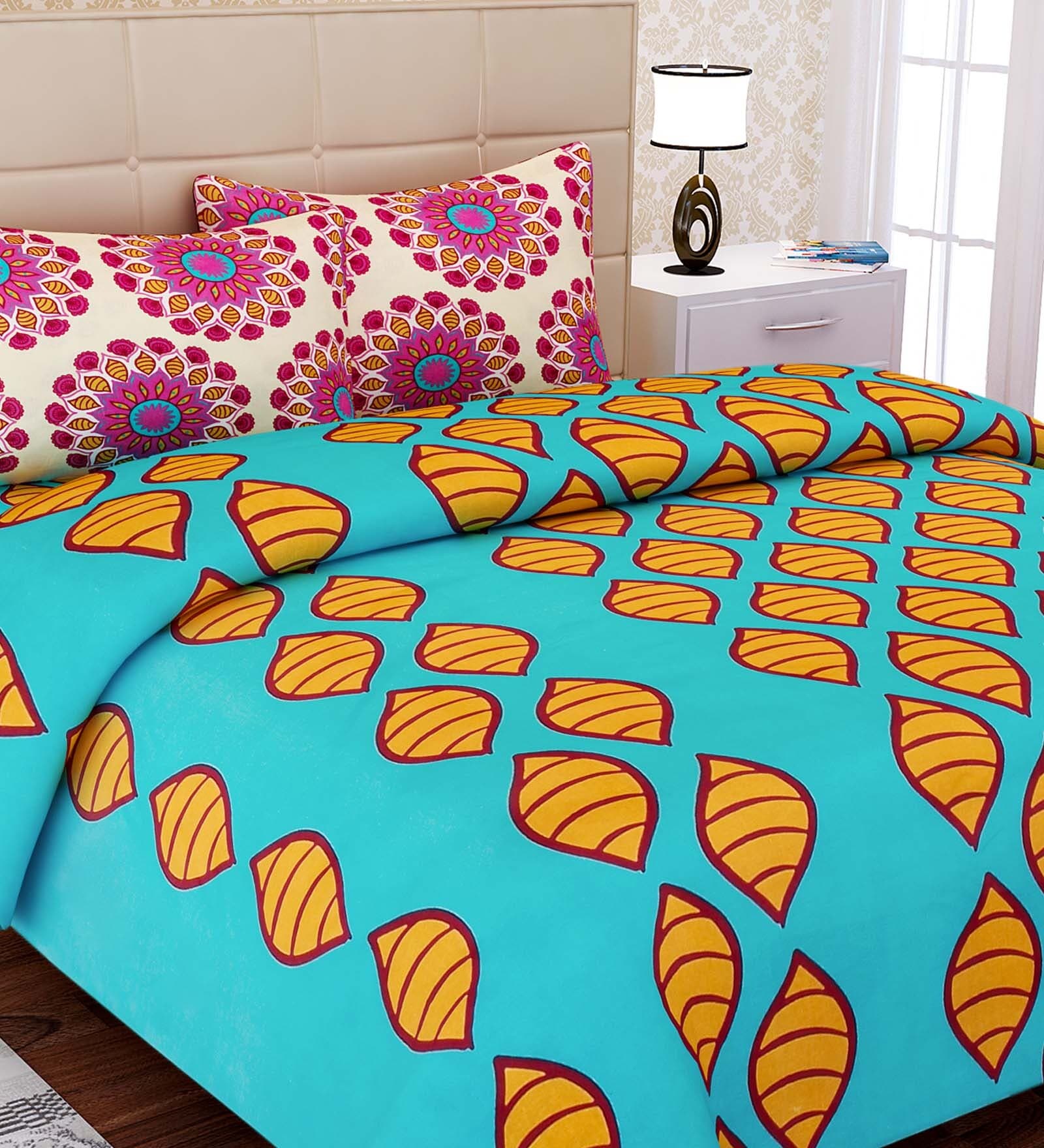 Green Abstract 144 TC Cotton Queen Sized Bed Sheets with 2 Pillow Covers