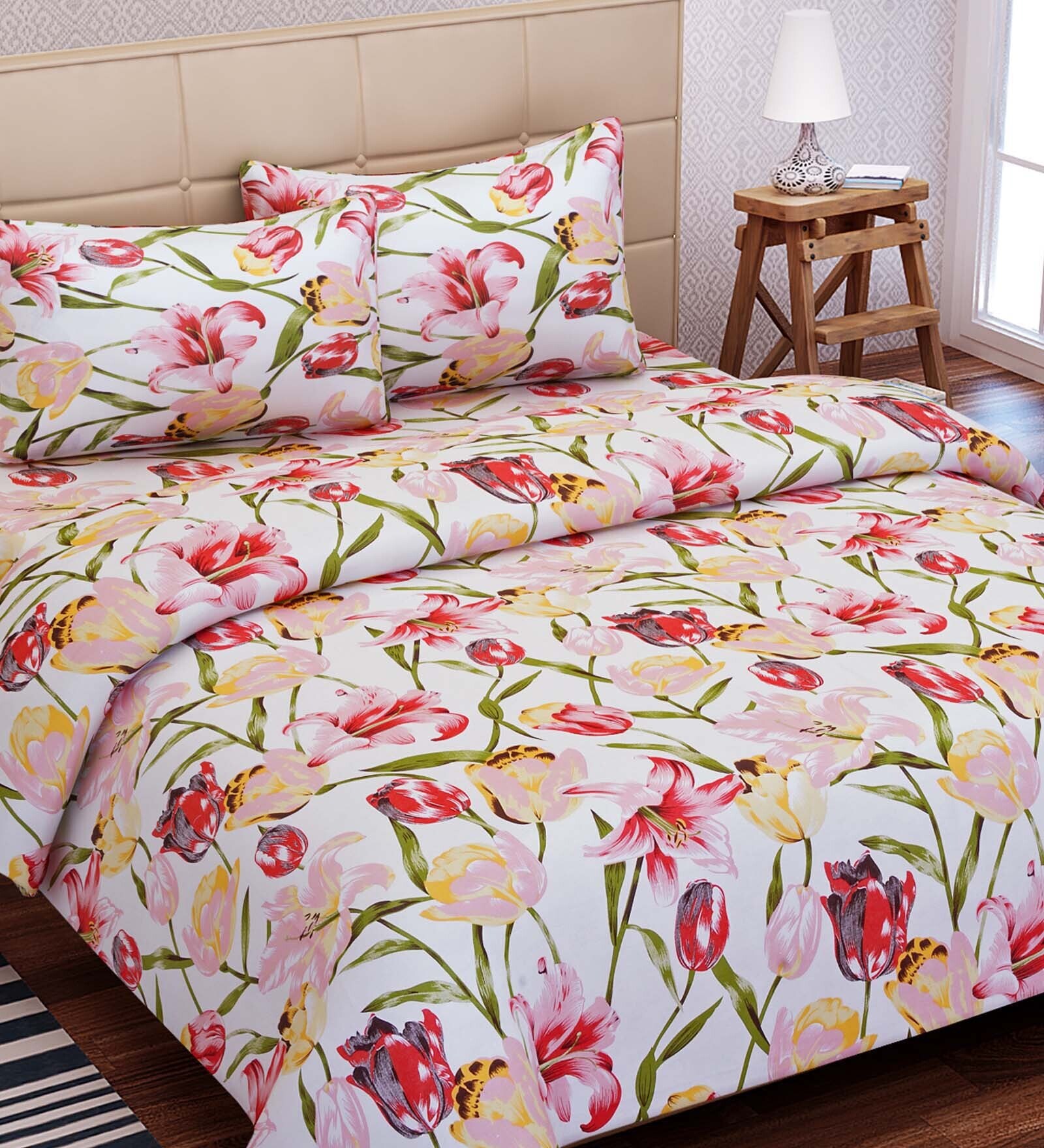 Red Floral Cotton Queen Sized Bed Sheets with 2 Pillow Covers