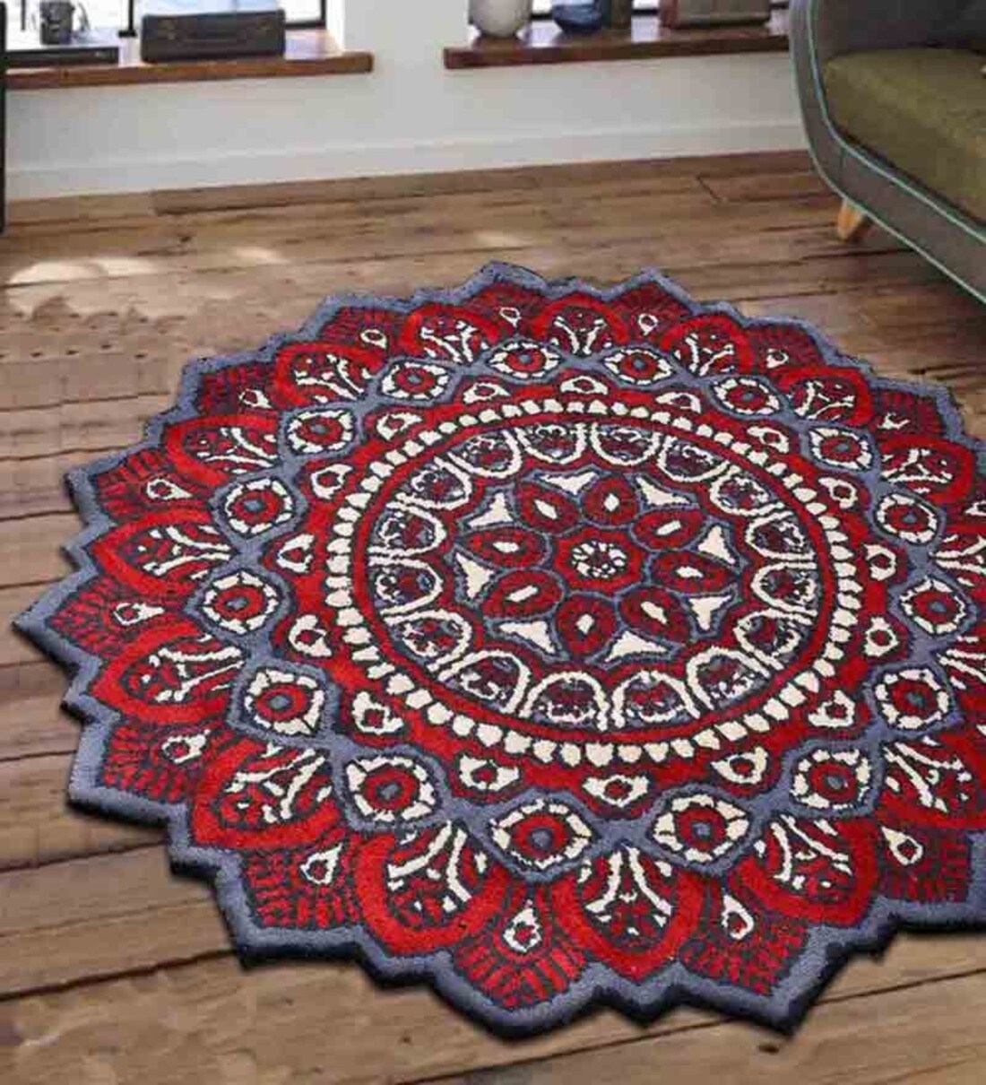 Buy Red Oriental Pattern Hand Tufted Polyester Carpet 5 x 5 feet by