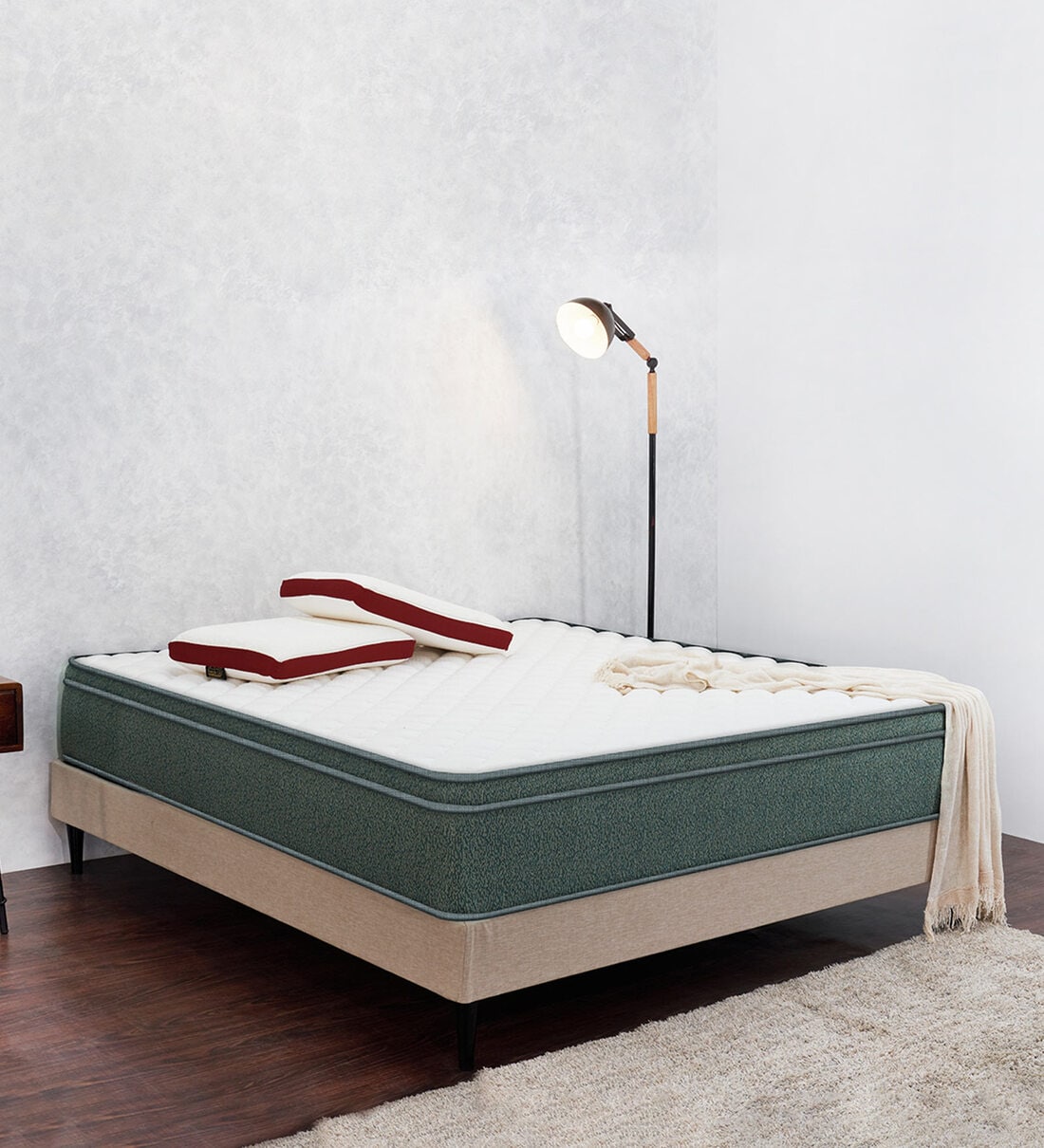 Buy European Style 8 Inch Pocketed Spring & EPE Foam King Size Mattress