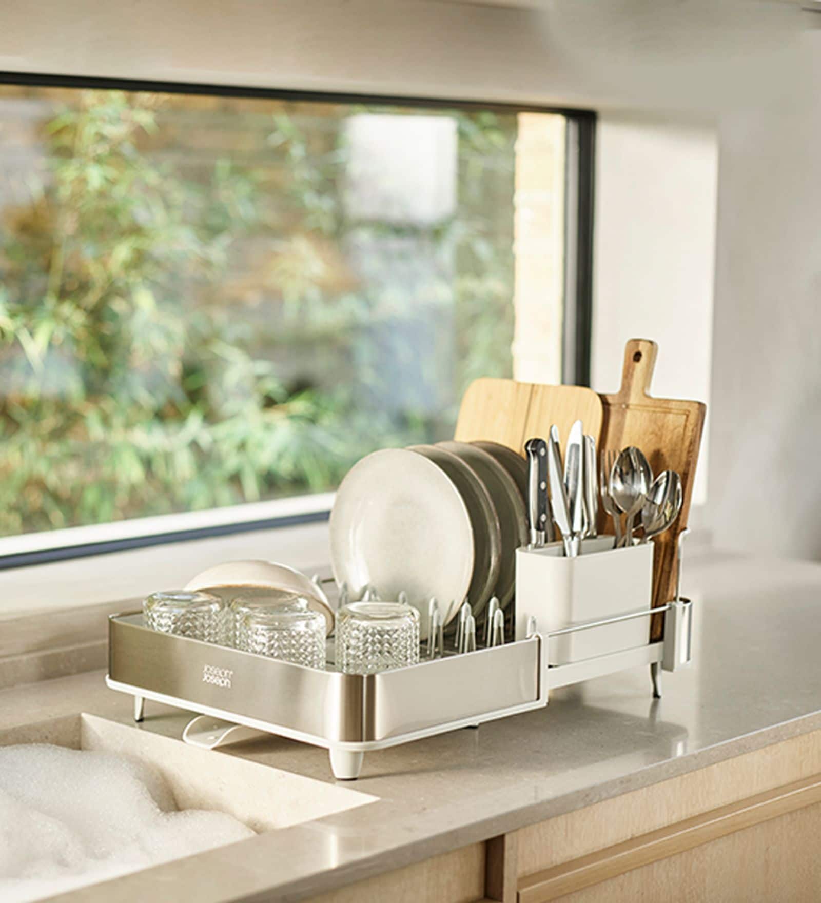 Extend Steel Expandable dish rack with draining spout