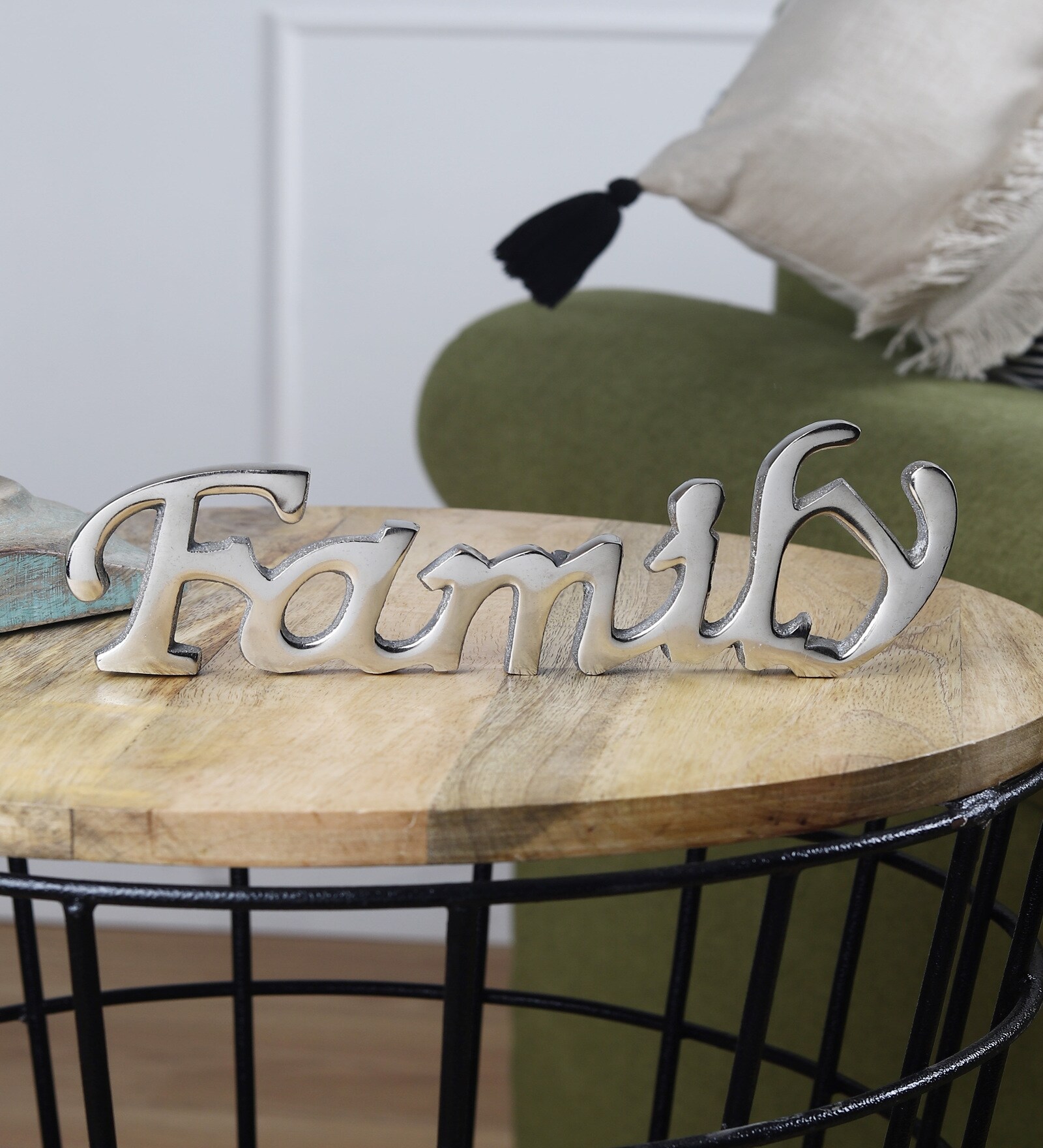 Family Silver Aluminium Showpiece