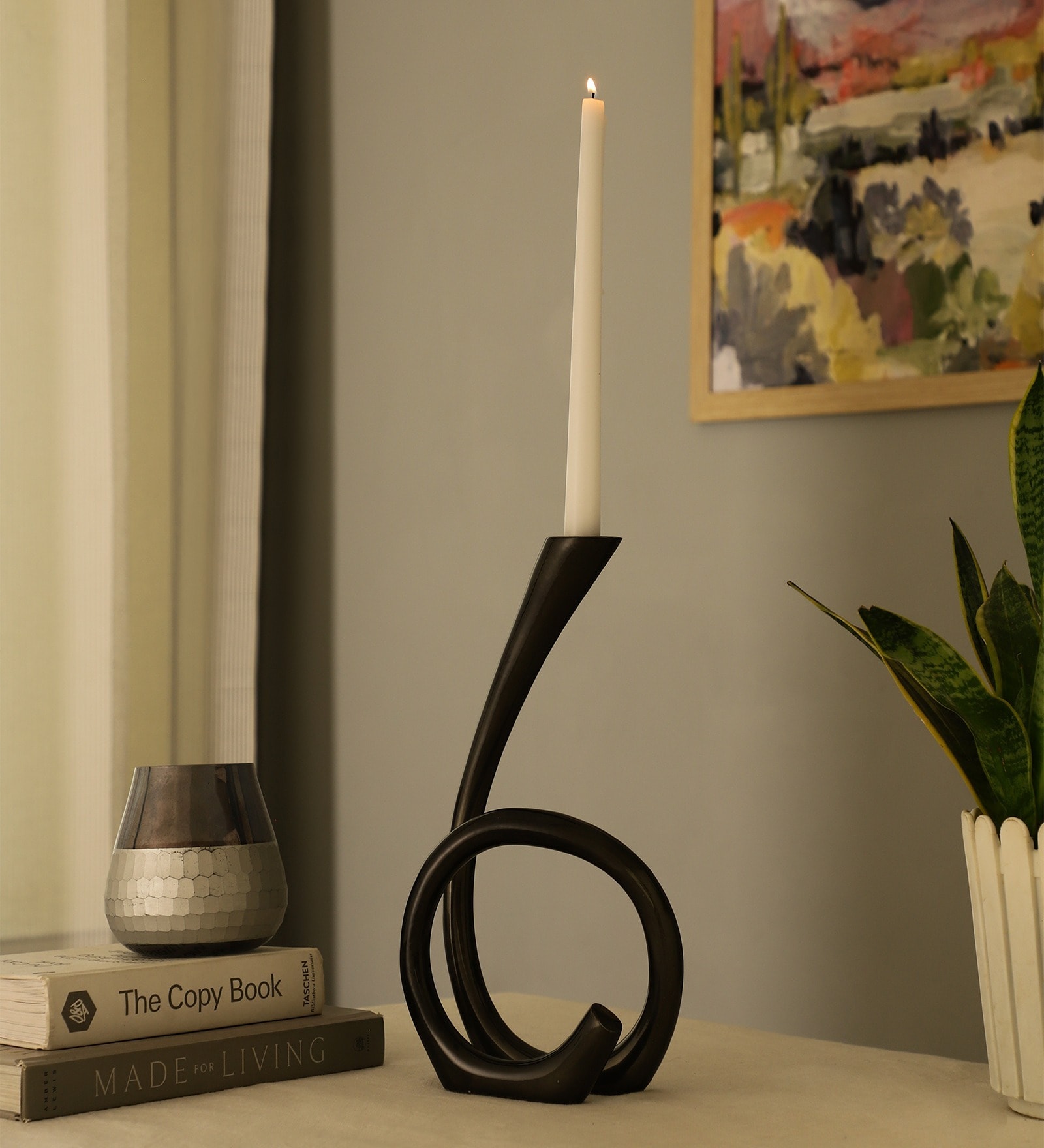 Flame Twisted In Black Candle Holder