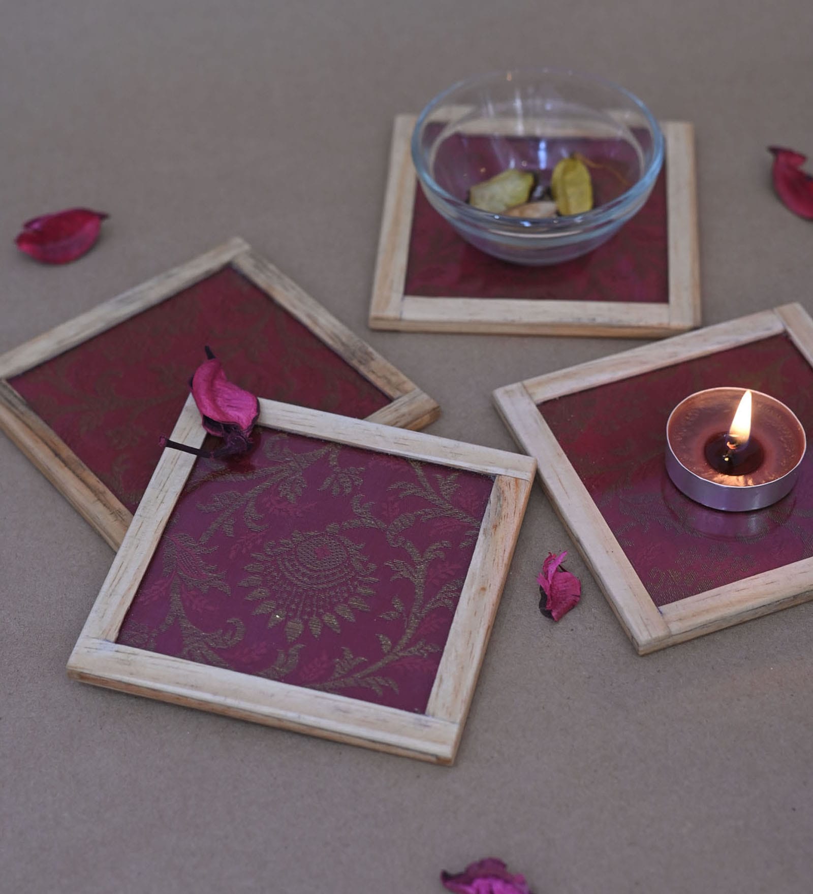 flos Maroon  Blended Silk 4 Pcs Coasters
