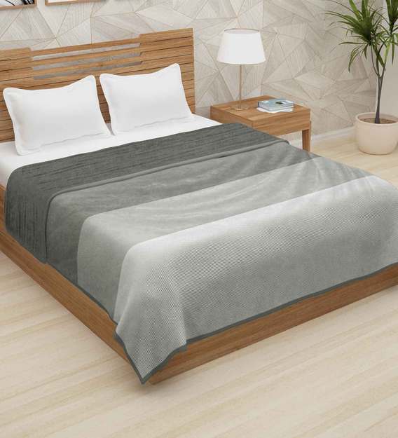 pepperfry blankets