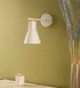 Float Aricolo White Matt Metal Wall Light