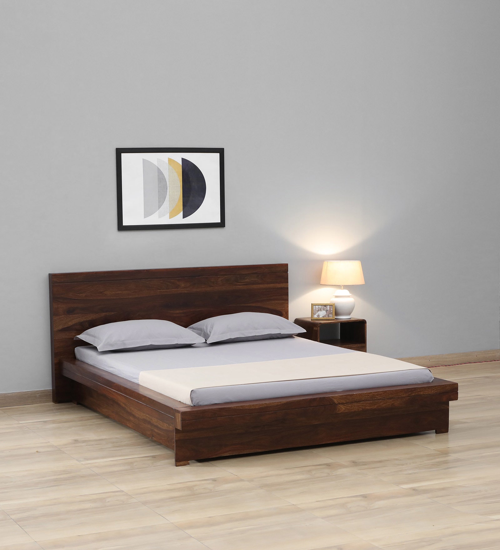 Frankfurt Sheesham Wood king Size Bed In Scratch Resistant Provincial Teak Finish,